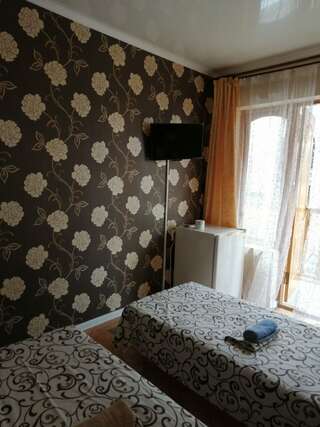 Гостиница Идиллия Судак Двухместный номер с 1 кроватью или 2 отдельными кроватями-2