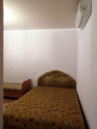 Гостиница Идиллия Судак Классический трехместный номер-4