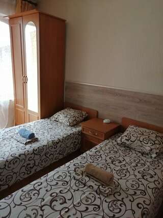 Гостиница Идиллия Судак Двухместный номер с 1 кроватью или 2 отдельными кроватями-1